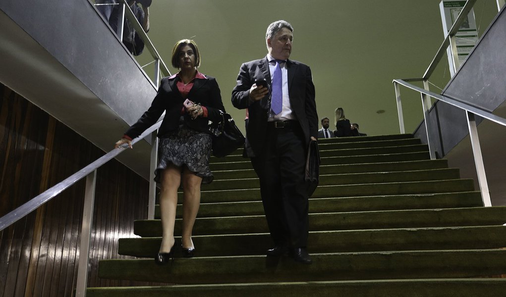 Brasília - Anthony Garotinho, acompanhado de sua esposa, Rosinha, esteve na Câmara esta tarde. (Fabio Rodrigues Pozzebom/Agência Brasil)