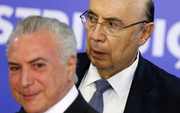Temer e Meirelles durante cerimônia em Brasília 10/8/2017 REUTERS/Adriano Machado