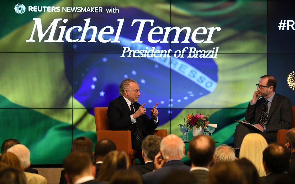 Temer é entrevistado pelo editor-chefe global da Reuters, Steve Adler, em Nova York 20/9/2017 REUTERS/Darren Ornitz