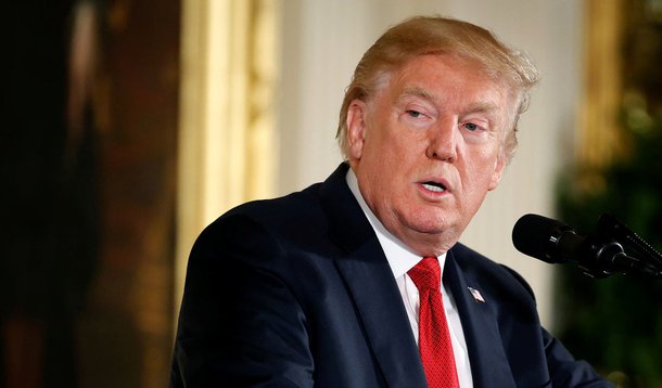 Trump durante evento na Casa Branca 23/10/2017 REUTERS/Joshua Roberts