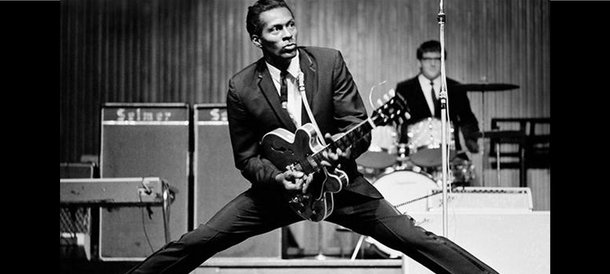 Chuck Berry, lenda do rock e da guitarra, morre aos 90 anos nos EUA