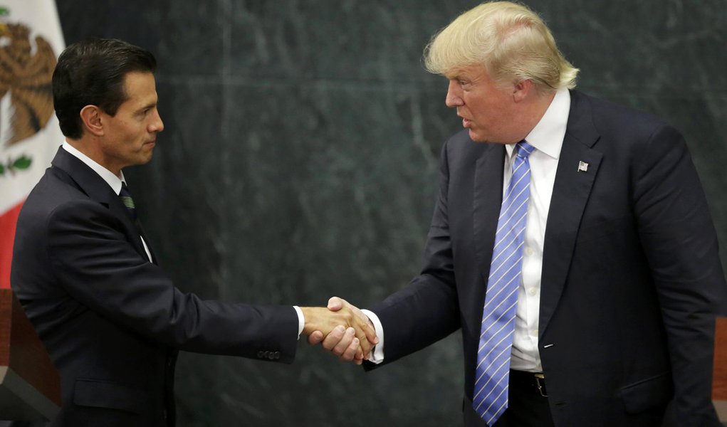 Presidente do México, Enrique Peña Nieto, durante encontro com candidato à Presidência dos EUA Donald Trump. 31/08/2016 REUTERS/Henry Romero