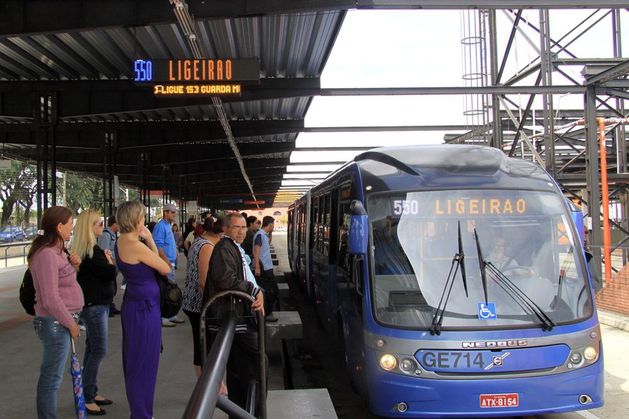 A tarifa do transporte coletivo de Curitiba e municípios integrados será de R$ 2,85 a partir de zero hora de quinta-feira da semana que vem (dia 14). Foto: Valdecir Galor/SMCS(arquivo)