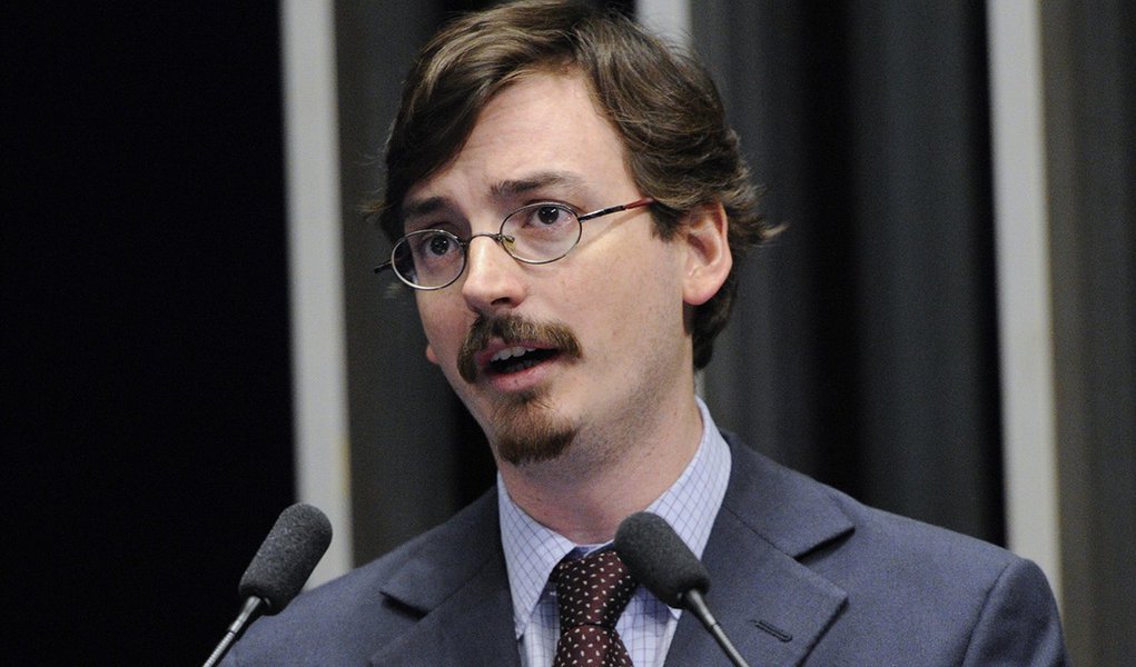 Fernando Monteiro Rugitsky. 