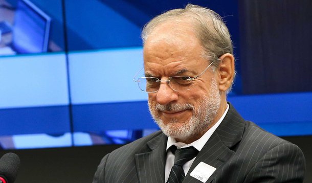 Brasília - Ex-presidente do Conselho Administrativo de Recursos Fiscais (Carf), Edison Pereira Rodrigues presta depoimento na Comissão Parlamentar de Inquérito que estuda desvios no órgão (Marcelo Camargo/Agência Brasil)