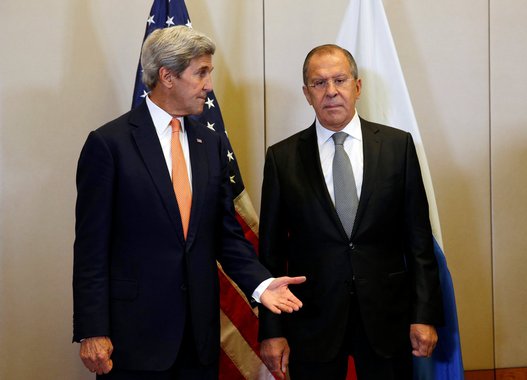 U.S. Secretary of State John Kerry (L) and Russian Foreign Minister Sergei Lavrov meet in Geneva, Switzerland, to discuss the crisis in Syria, September 9, 2016. REUTERS/Kevin Lamarque