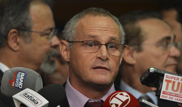 o Presidente do Senado Renan Calheiros recebe o Secretário de Segurança do Rio de Janeiro,José Mariano Beltrame,acompanhado do Dep Raul Jungman.