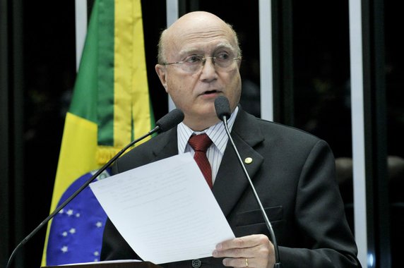 Plenário do Congresso durante sessão solene destinada a comemorar o Dia Internacional do Cooperativismo e os 45 anos da Organização das Cooperativas Brasileiras. Em discurso, deputado federal Osmar Serraglio (PMDB-PR). Foto: Geraldo Magela/Agência Senado