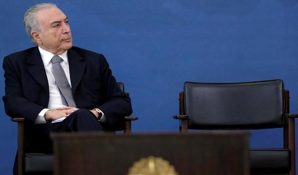 Presidente Michel Temer durante lançamento de nova linha de crédito da Caixa Econômica Federal no Palácio do Planalto, em Brasília, Brasil 24/11/2016 REUTERS/Ueslei Marcelino