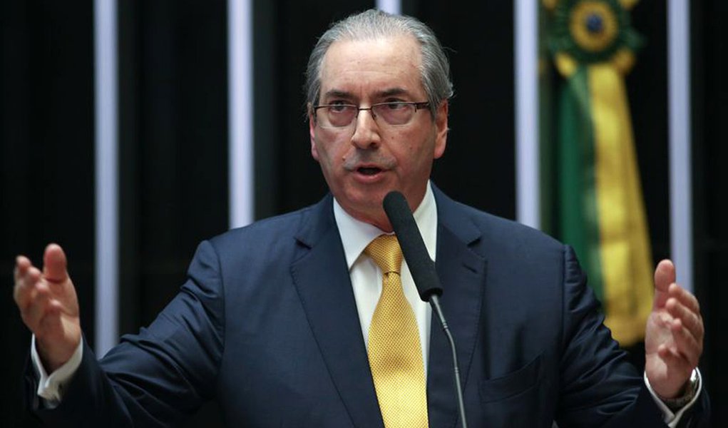 Bras�lia - O plen�rio da C�mara dos Deputados aprovou por 450 a favor, 10 contra e 9 absten��es a cassa��o do mandato do deputado afastado Eduardo Cunha (Fabio Rodrigues Pozzebom/Ag�ncia Brasil)