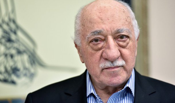 U.S. based cleric Fethullah Gulen at his home in Saylorsburg, Pennsylvania, U.S. July 29, 2016. REUTERS/Charles Mostoller/File Photo