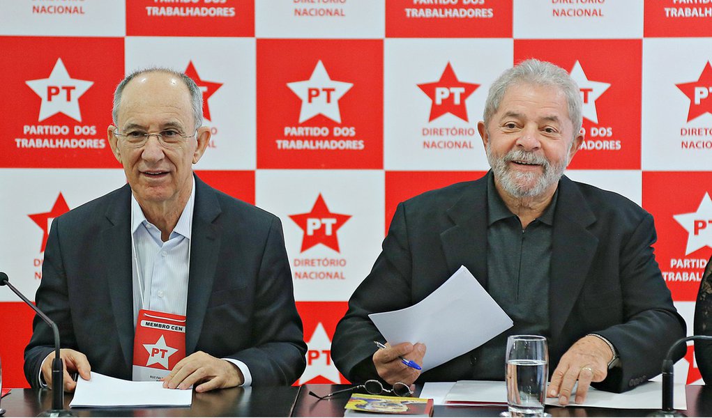 Sao Paulo 30/09/2015 Ex-Presidente Lula se reune com a executiva Nacional do Partido dos Trabalhadores para debater a conjuntura Nacional e a mobilização do PT. Foto: Ricardo Stuckert/ Instituto Lula