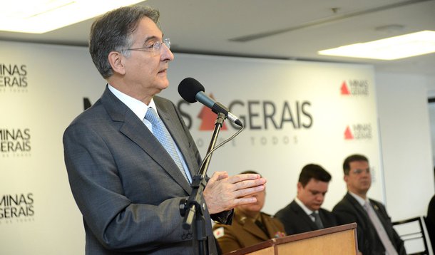 26-09-2016 Governador Fernando Pimentel entrega viaturas da POlicia Civil. Palácio Tiradentes. Foto: Veronica Manevy/Imprensa MG