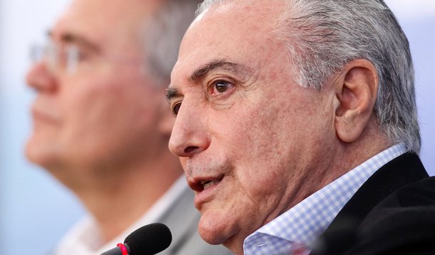 Brasília - DF, 27/11/2016. Presidente Michel Temer o Presidente do Senado Federal Renan Calheiros, o Presidente da Câmara dos Deputados, Deputado Rodrigo Maia, durante coletiva de imprensa no Palácio do Planalto. Foto: Beto Barata/PR