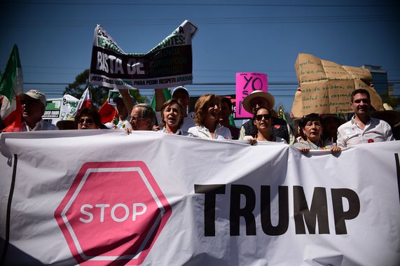 Manifestantes protestam contra Trump no México