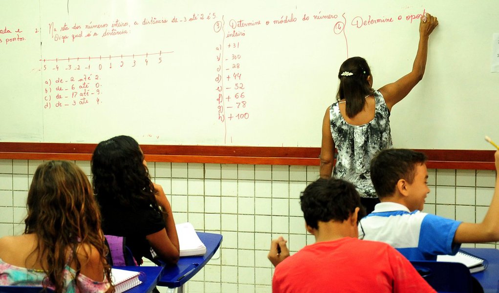 Em 18 meses de gestão, o governo do Maranhão efetivou várias ações que resultaram em ganhos salariais concretos e históricos para os profissionais da educação. Foto: Divulgação