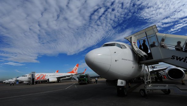 Aviões, aeroporto, aviação civil