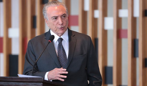 Brasília - Presidente Michel Temer durante declaração à imprensa após Sessão Solene de Encerramento da XI Conferência de Chefes de Estado e de Governo da Comunidade dos Países de Língua Portuguesa.(José Cruz/Agência Brasil)