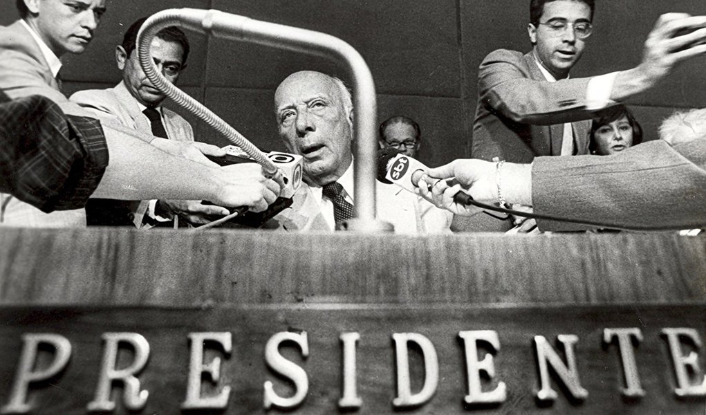 Brasília - Marco entre a ditadura e a democracia, Constituição de 1988 completa 25 anos. Em 2 de Fevereiro de 1987 o deputado Ulysses Guimarães foi eleito para presidir a Assembleia Constituinte