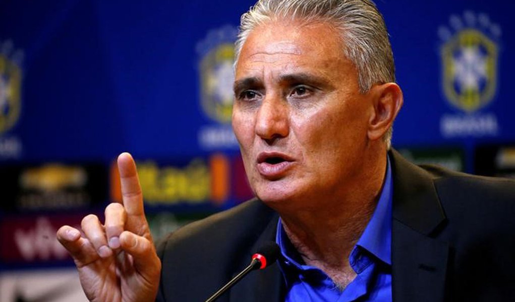 Tite concede entrevista na sede da CBF. 20/6/16. REUTERS/Sergio Moraes