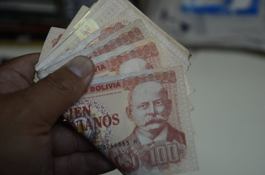 Bolívia, dinheiro