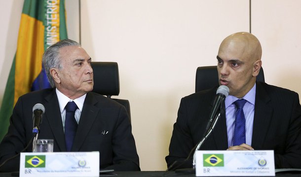 Brasília - O Presidente interino, Michel Temer, e o ministro da Justiça, Alexandre de Moraes, participam de reunião com os secretários de Segurança Pública de todos os Estados, no Ministério da Justiça. (Marcelo Camargo/Agência Brasil)