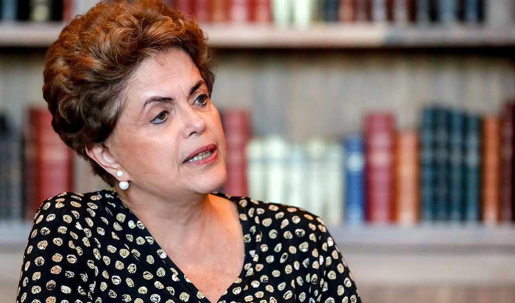 Brasília - DF, 27/07/2016. Presidenta Dilma Rousseff entrevista para Jornal Asahi Shimbun no Palácio da Alvorada. Foto: Roberto Stuckert Filho/PR