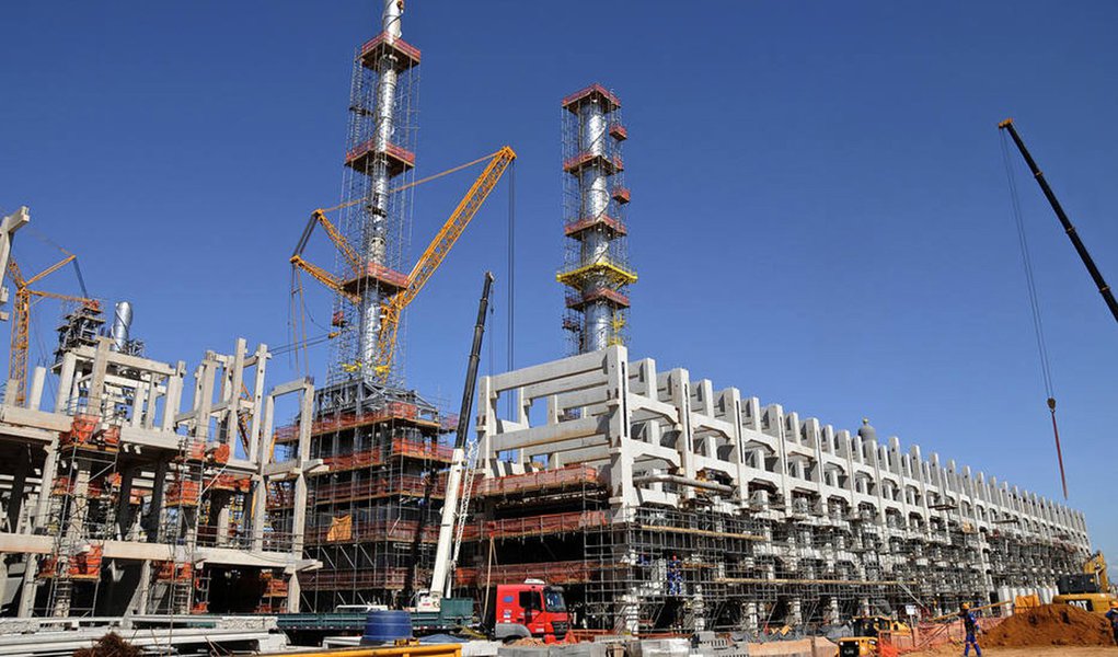 RIO DE JANEIRO/RJ 26/9/2012 ECONOMIA COMPERJ Obras do Complexo Petroqu�mico do Rio de Janeiro FOTO AGENCIA PETROBRAS