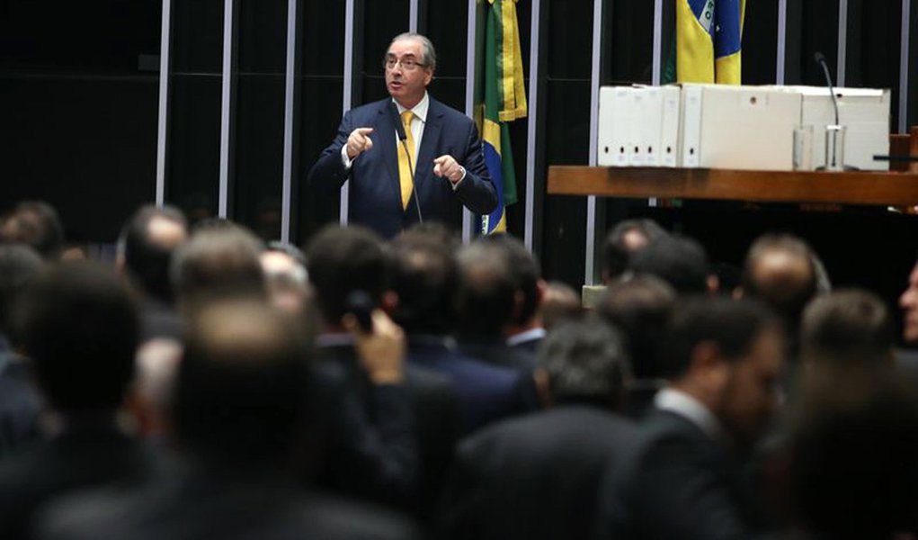 Bras�lia - O plen�rio da C�mara dos Deputados aprovou por 450 a favor, 10 contra e 9 absten��es a cassa��o do mandato do deputado afastado Eduardo Cunha (Fabio Rodrigues Pozzebom/Ag�ncia Brasil)