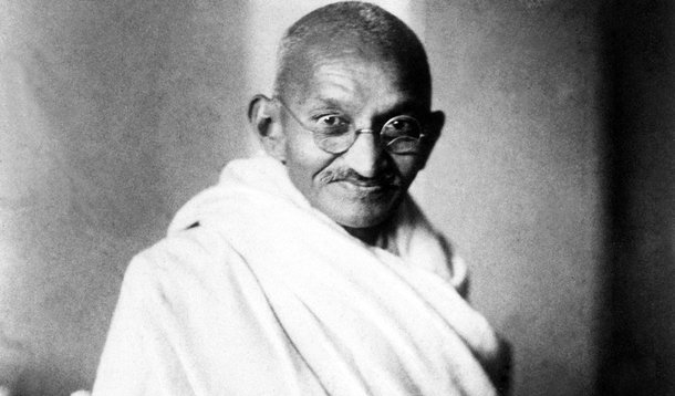 (GERMANY OUT) Mahatma Gandhi (Mohandas Gandhi) )(1869-1948). Hindu nationalist and spiritual leader. Photgraphed in London in 1931. (Photo by R�he/ullstein bild via Getty Images)