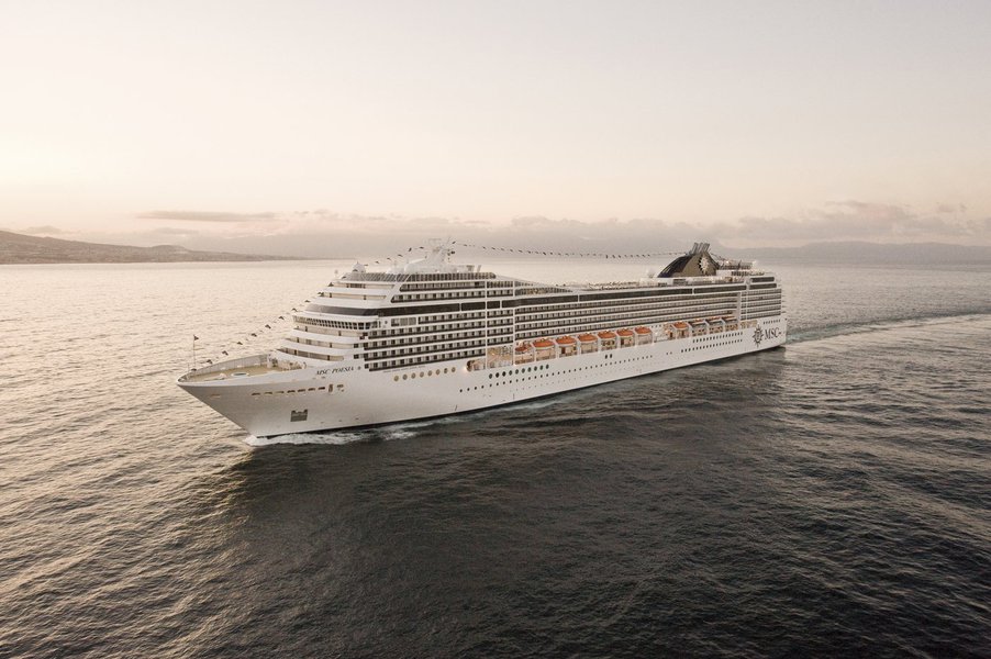 Navio MSC Poesia