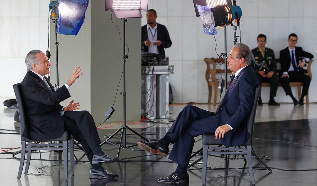 Brasília - DF, 21/06/2016. Presidente em Exercício Michel Temer é entrevistado por Roberto D'Avila para a Globo News. Foto: Beto Barata/PR