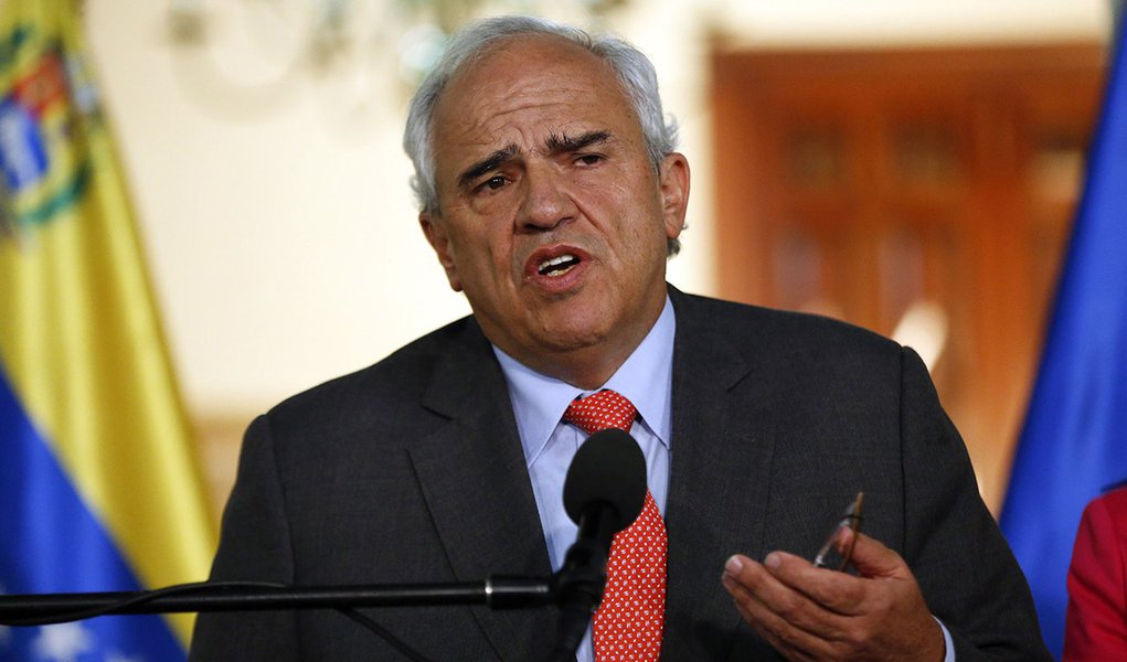 Secretary General of the Union of South American Nations (UNASUR) Ernesto Samper