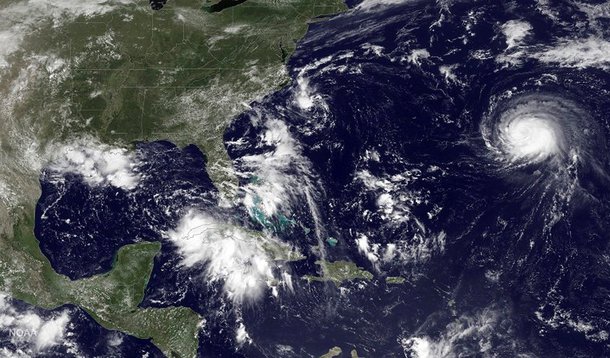 Imagem de divulgação de satélite mostrando Oceano Atlântico. 29/08/2016 NOAA/handout via REUTERS