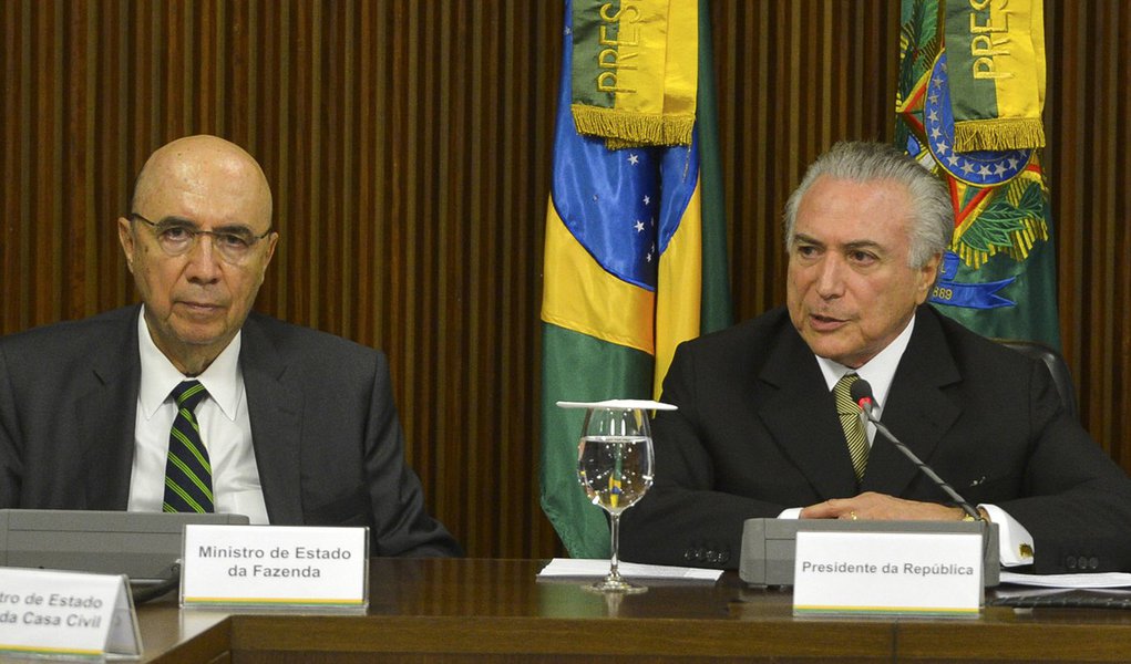 Brasília - O presidente interino Michel Temer apresenta as primeiras medidas econômicas para reequilibrar as contas do governo (José Cruz/Agência Brasil)