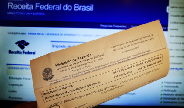 S'ao paulo 21 abril 2016 dia 29 de abril [e o ultimo dia para entrega do imposto de renda. foto Fernanda Carvalho fotospublicas