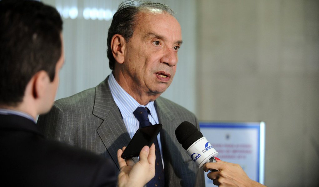 Senador Aloysio Nunes Ferreira (PSDB-SP) concede entrevista. Foto: Moreira Mariz/Agência Senado