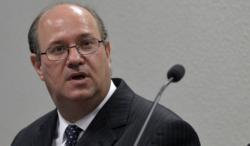 A Comissão de Assuntos Econômicos (CAE) debate, em audiência pública, a economia brasileira, com ênfase nas perspectivas de crescimento sustentado para os próximos anos. Ilan Goldfajn,economistga-chefe do Itaú Unibanco.