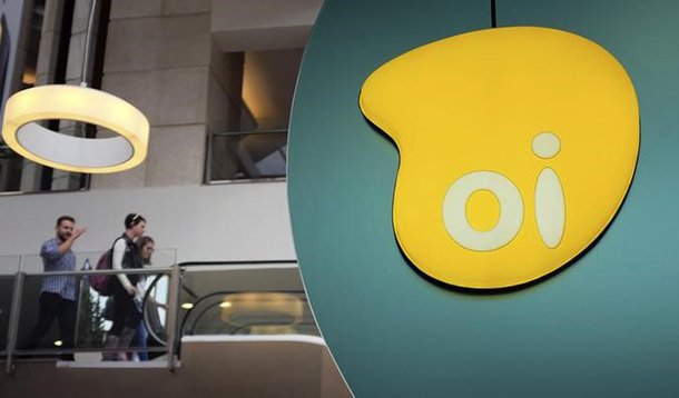 Logotipo da Oi dentro de shopping no centro da cidade de São Paulo. 14/11/2014. REUTERS/Nacho Doce