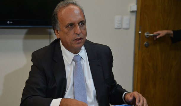 Brasília - O ministro da Fazenda, Nelson Barbosa reúne-se com o Governador do Rio, Luiz Fernando Pezão (Valter Campanato/Agência Brasil)