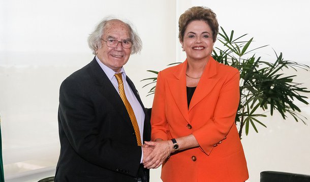 Brasília - DF, 28/04/2016. Presidenta Dilma Rousseff recebe Adolfo Pérez Esquivel, Nobel da Paz. Foto: Roberto Stuckert Filho/PR