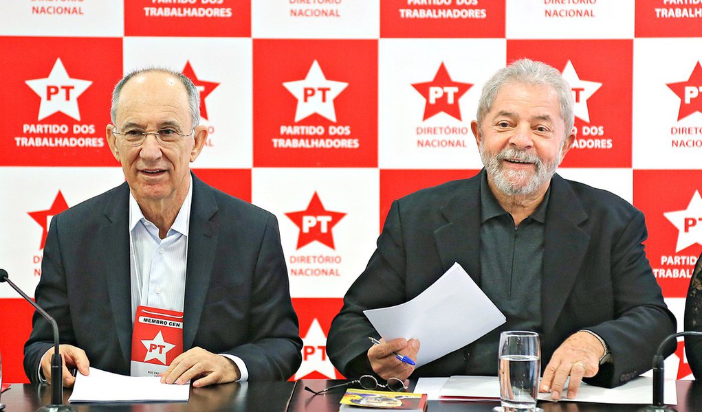Sao Paulo 30/09/2015 Ex-Presidente Lula se reune com a executiva Nacional do Partido dos Trabalhadores para debater a conjuntura Nacional e a mobilização do PT. Foto: Ricardo Stuckert/ Instituto Lula