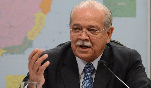 Brasília – O ministro dos Transportes, César Borges, participa da audiência pública na Comissão de Serviços de Infraestrutura (CI)