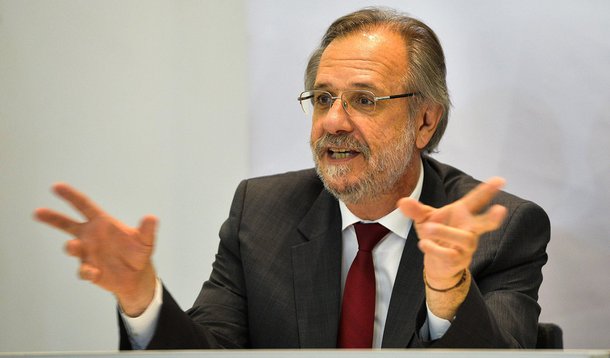 Brasília - O Conselho Curador do FGTS realiza reunião sob o comando do ministro do Trabalho e Previdência Social (MTPS), Miguel Rossetto. Na pauta, o voto do Ministério das Cidades que propõe a suplementação do orçamento operacional para 2016