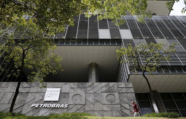 Sede da Petrobras, no centro do Rio de Janeiro. 25/01/2016 REUTERS/Sergio Moraes