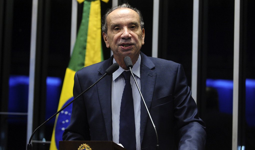 Plenário do Senado Federal durante sessão deliberativa ordinária. Em discurso, senador Aloysio Nunes Ferreira (PSDB-SP). Foto: Marcos Oliveira/Agência Senado