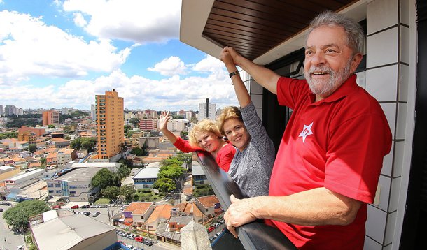 05/03/2016- São Bernardo do Campo- SP, Brasil- A presidente Dilma Rousseff visitou o ex-presidente Lula, em seu apartamento, na cidade de São Bernardo do Campo. Foto: Ricardo Stuckert/ Instituto Lula