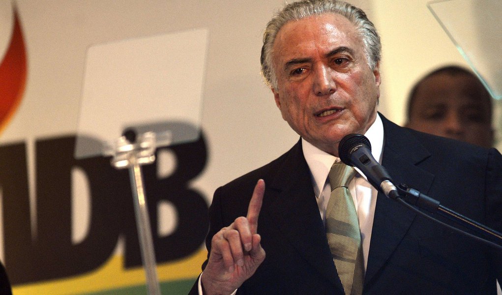 Brasília - O vice-presidente da República e presidente nacional do PMDB, Michel Temer, participa do Congresso da Fundação Ulysses Guimarães e do PMDB, em Brasília (José Cruz/Agência Brasil)