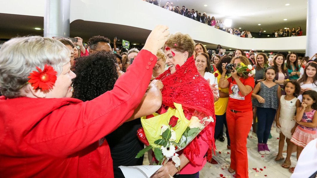 Brasília - DF, 07/04/2016. Presidenta Dilma Rousseff durante encontro com Mulheres em Defesa da Democracia. Foto: Roberto Stuckert Filho/PR