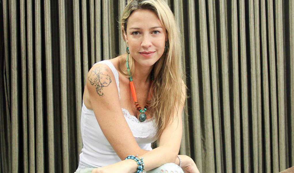 05 DE FEVEREIRO DE 2015, ATRIZ LUANA PIOVANI.